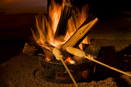 Stockbrot am Feuer
